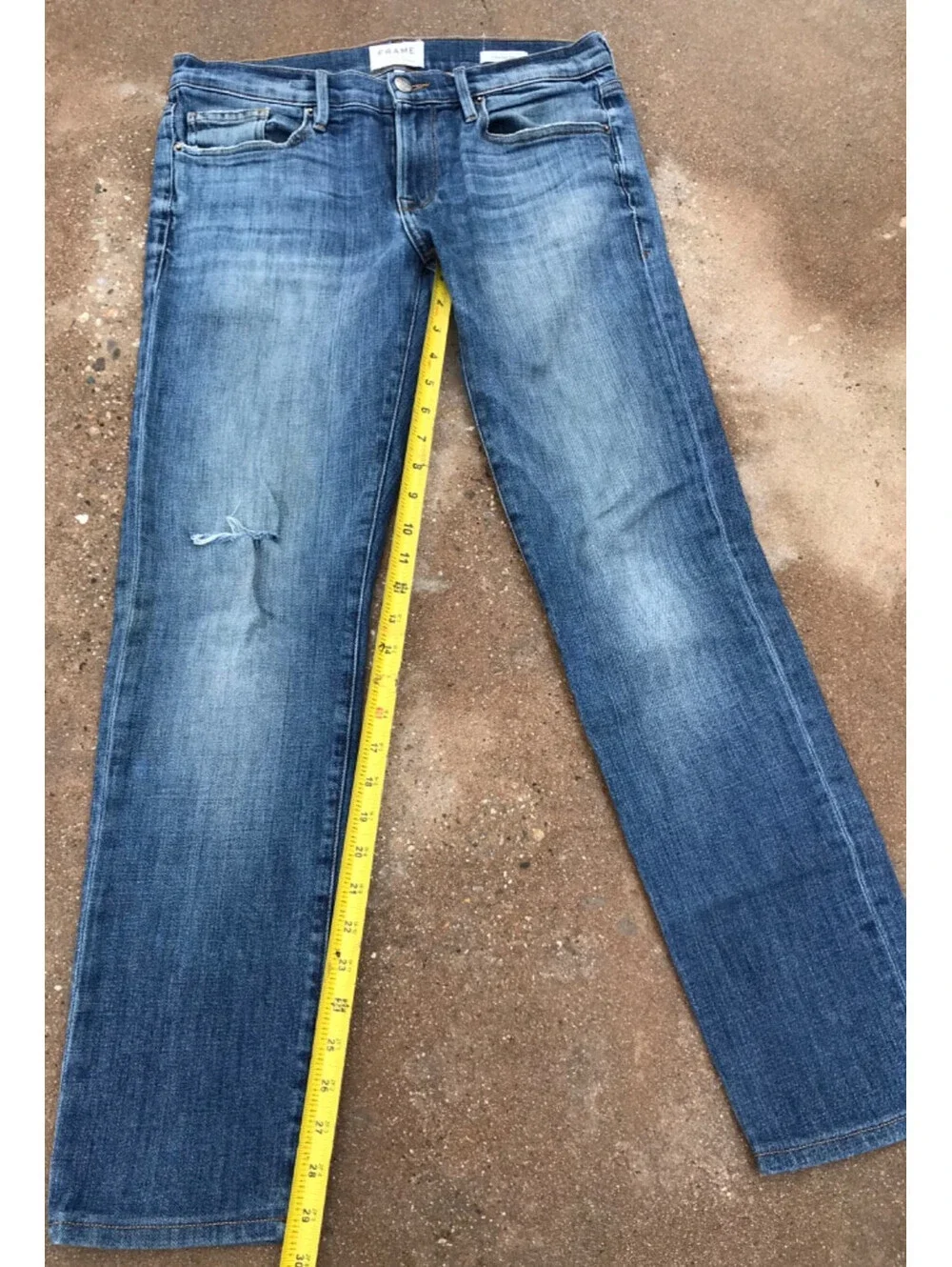 Frame Made in USA  L'Homme Slim-Fit Denim Blue Jeans Light Wash Mens 30x31 hole